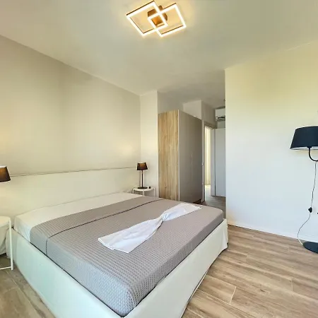 Villa Camelia By The Sea
